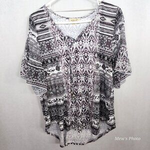 One World Black and White Boho-Style Peasant with Half Sleeves, Hi-Lo, Size XL